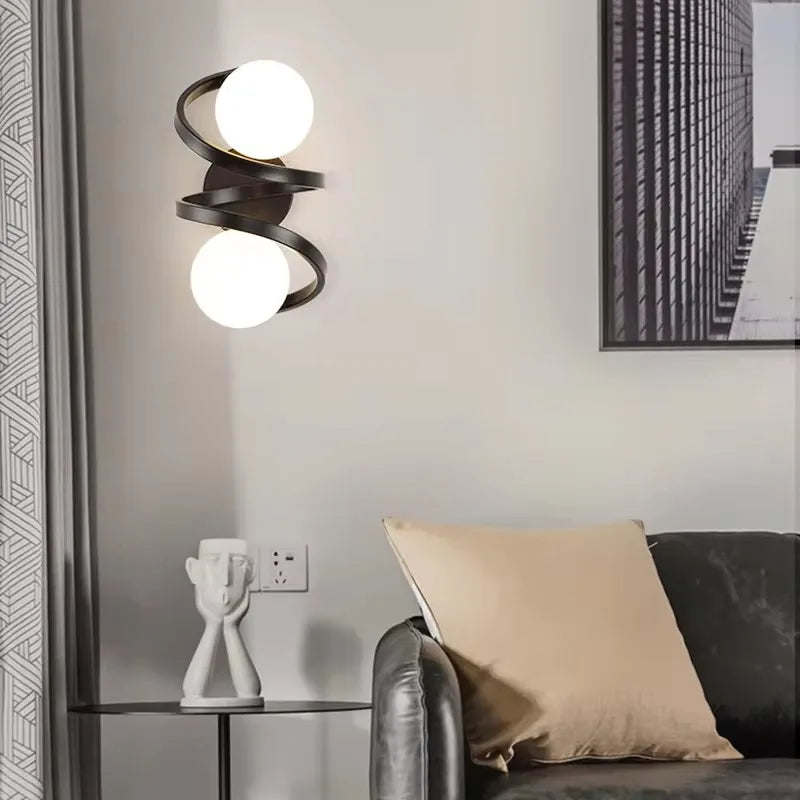 Wandleuchte Astra im modernen Kugeldesign mit LED
