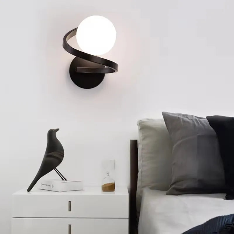 Wandleuchte Astra im modernen Kugeldesign mit LED