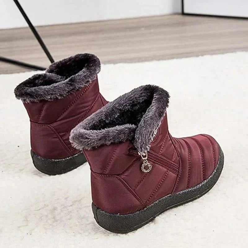 Wasserdichte gesteppte Winterstiefel mit Fell – Stil und Komfort