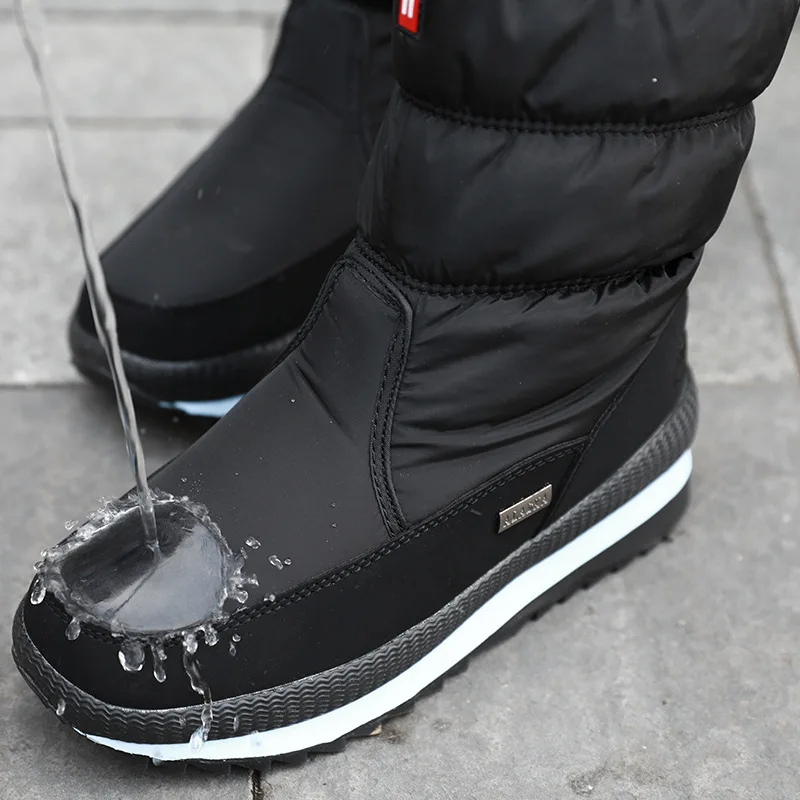 Wasserdichte Stiefel mit rutschfester Sohle