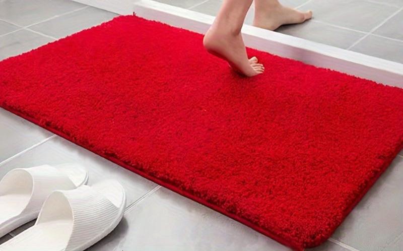 Weich gepolsterte Badematte – Luxuskomfort mit rutschfester Rückseite