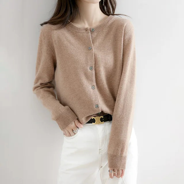 Weicher Kaschmir-Cardigan mit Knopfleiste