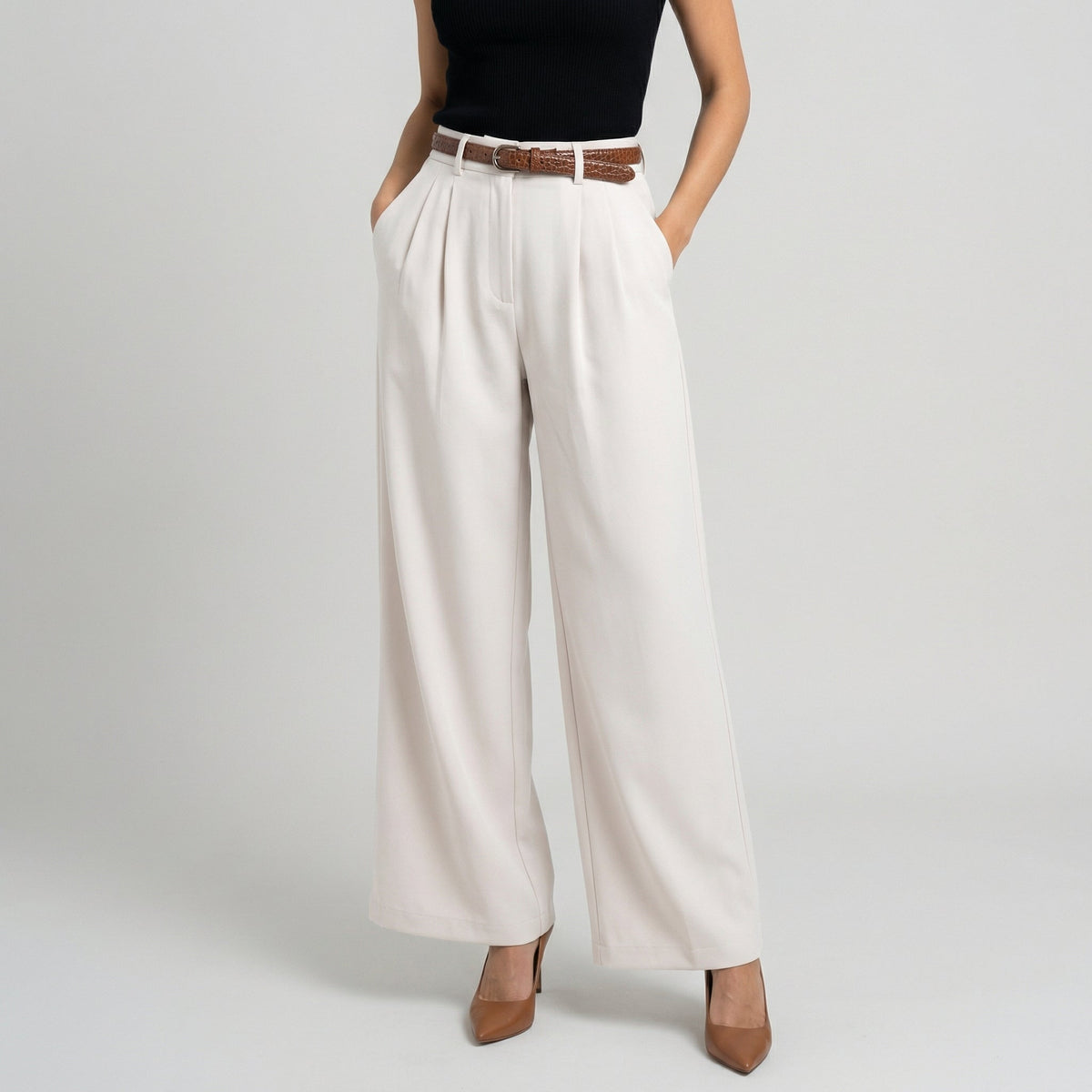 Weit geschnittene Hose mit hohem Bund