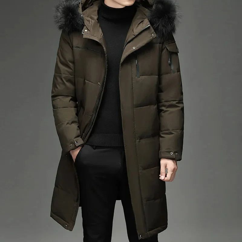 Winterfester Parka mit Kapuze