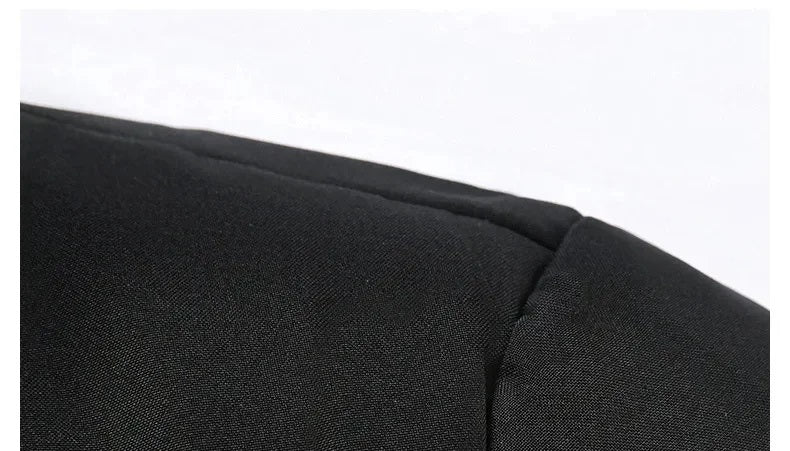 Winterfester Parka mit Kapuze