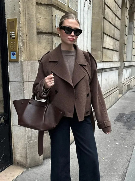 Zweireihige Damen-Jacke im Cropped-Design