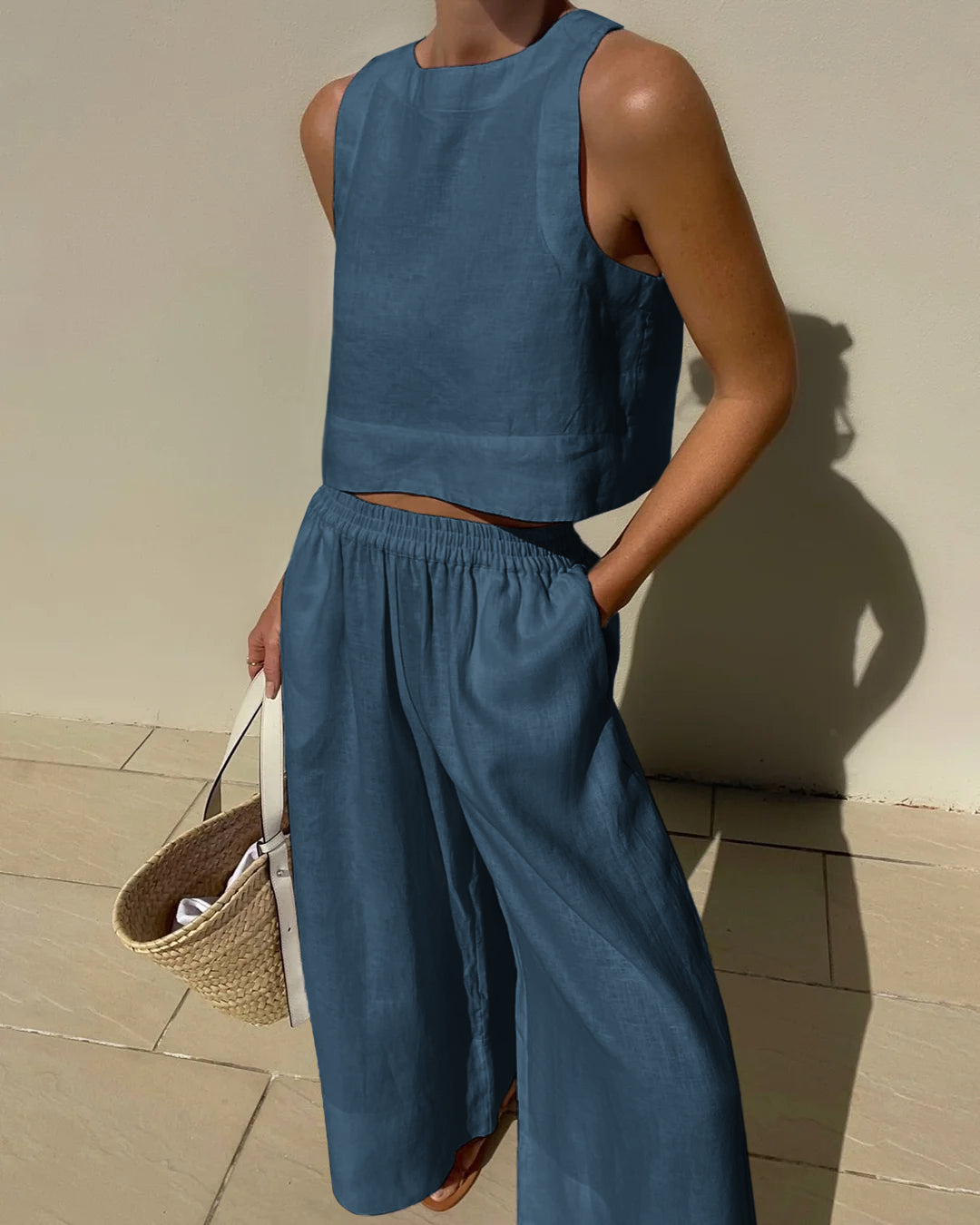 Zweiteiliges Set für Damen mit bauchfreiem Tanktop